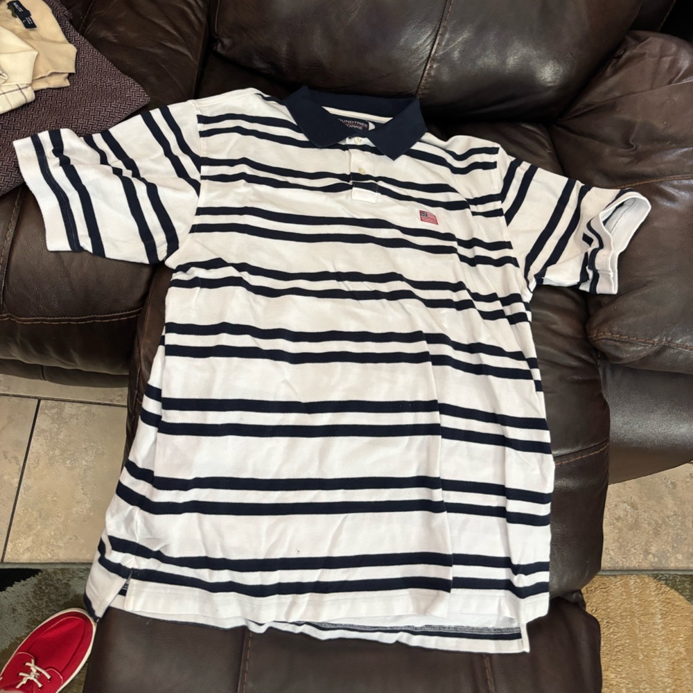 Roundtree & Yorke White Polo with Navy Stripes